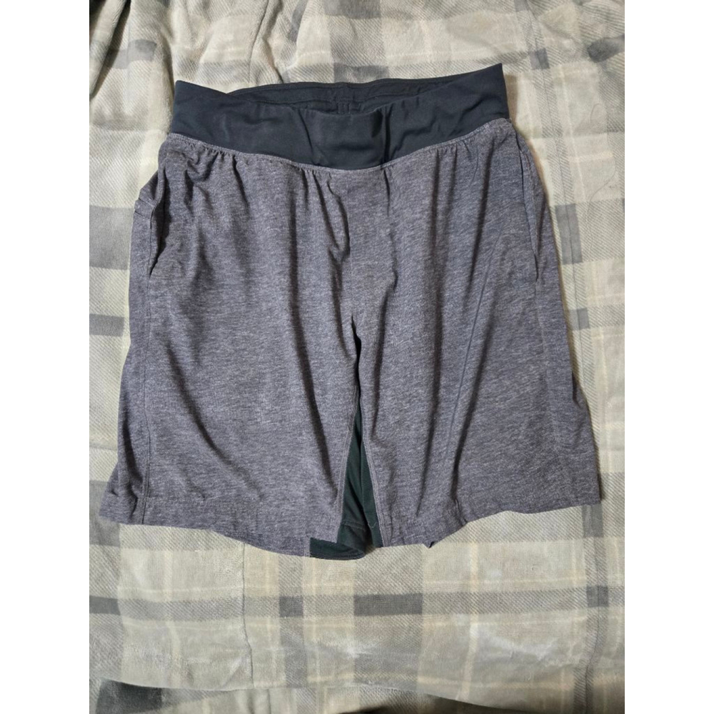 Men's Lululemon Athletic Shorts M Gray Black
